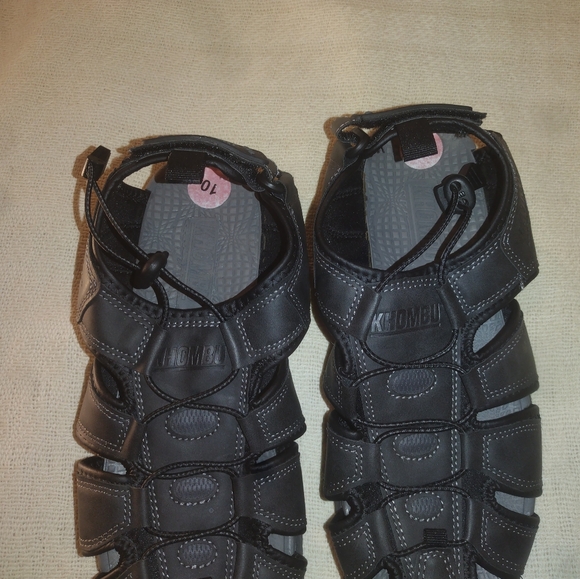NWOT Khombu Harry Sandal Men's 10 leather and man made upper Hiking - Picture 9 of 10